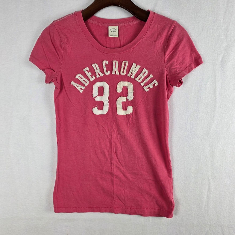 Abercrombie & Fitch Womens Medium Pink Graphic Logo T-Shirt 92 Applique Tee